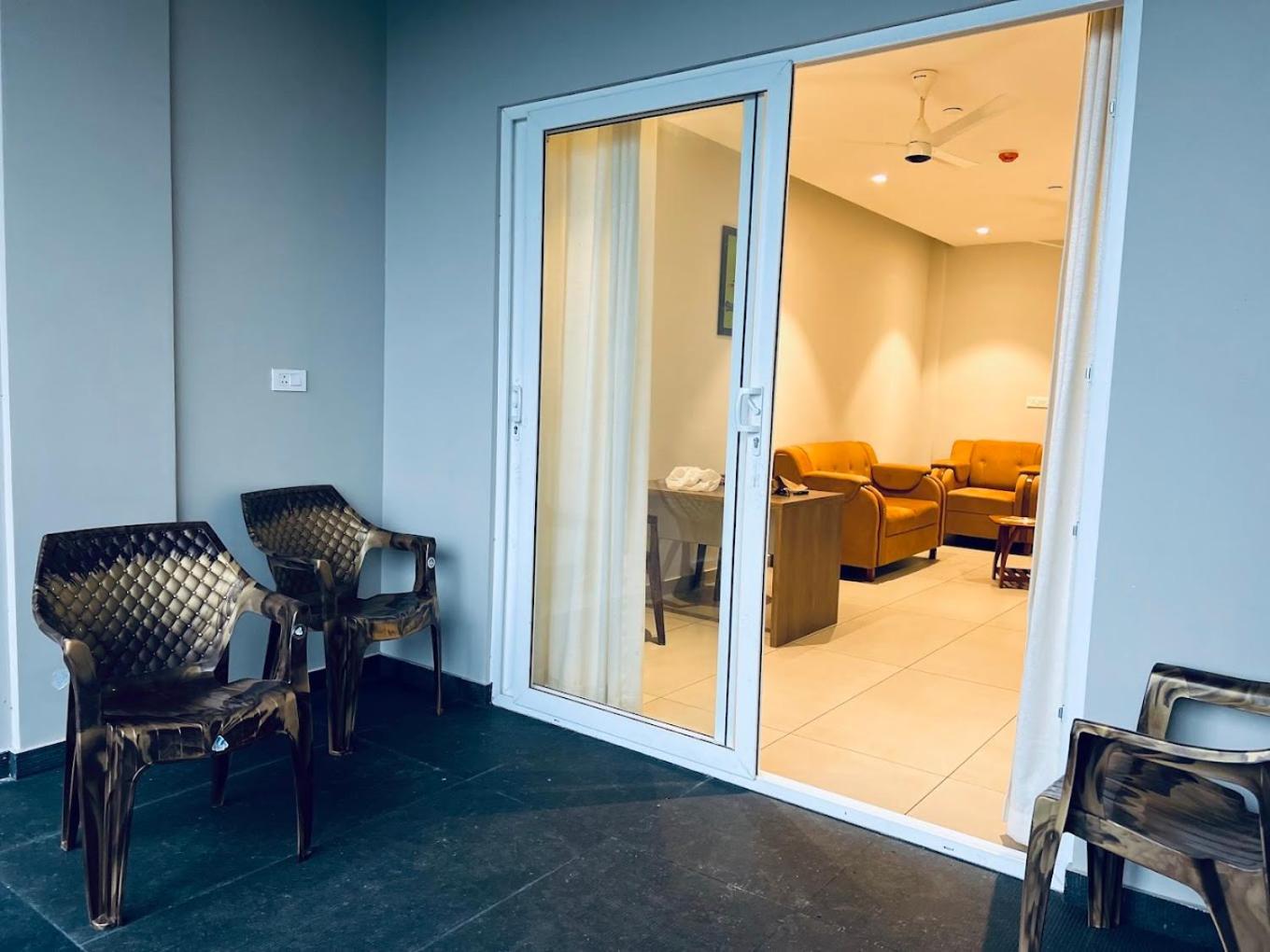 Vaga Nakshathra Suites Vagamon Εξωτερικό φωτογραφία